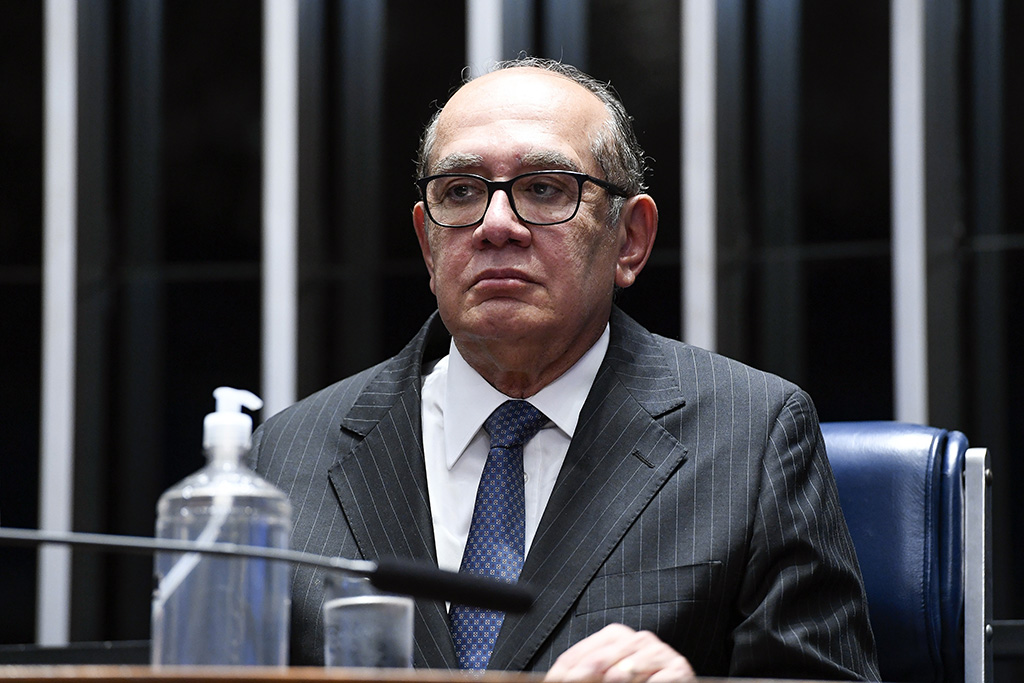 Plenário do Senado Federal durante sessão deliberativa ordinária semipresencial. 

Na ordem do dia, quatro Medidas Provisórias e o PL 5.026/2019, que institui a Semana Nacional do Estatuto da Juventude.

À mesa, ministro do Supremo Tribunal Federal (STF), Gilmar Mendes.

Foto: Jefferson Rudy/Agência Senado