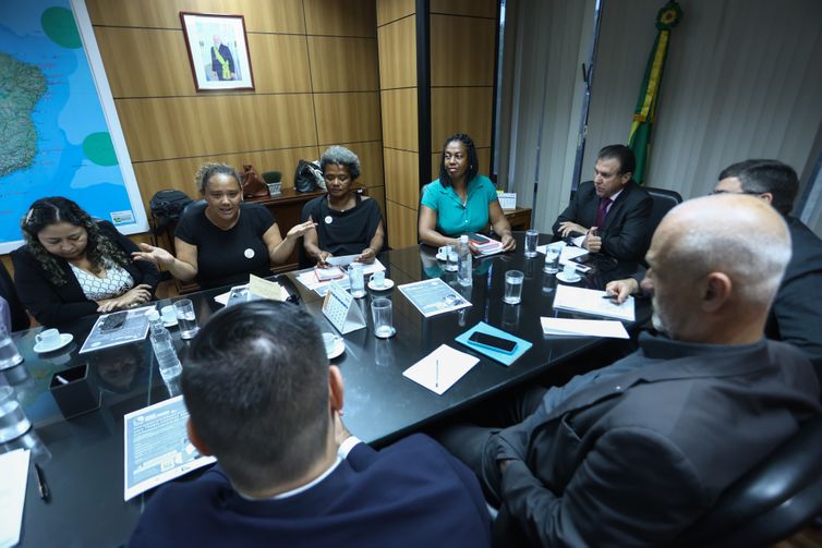 Brasília (DF), 25/04/2025 - Ministro do Trabalho e Emprego, Luiz Marinho, durante reunião com representantes da Fenatrad que entregam pauta de reivindicação. Foto: Luis Nova/Fenatrad